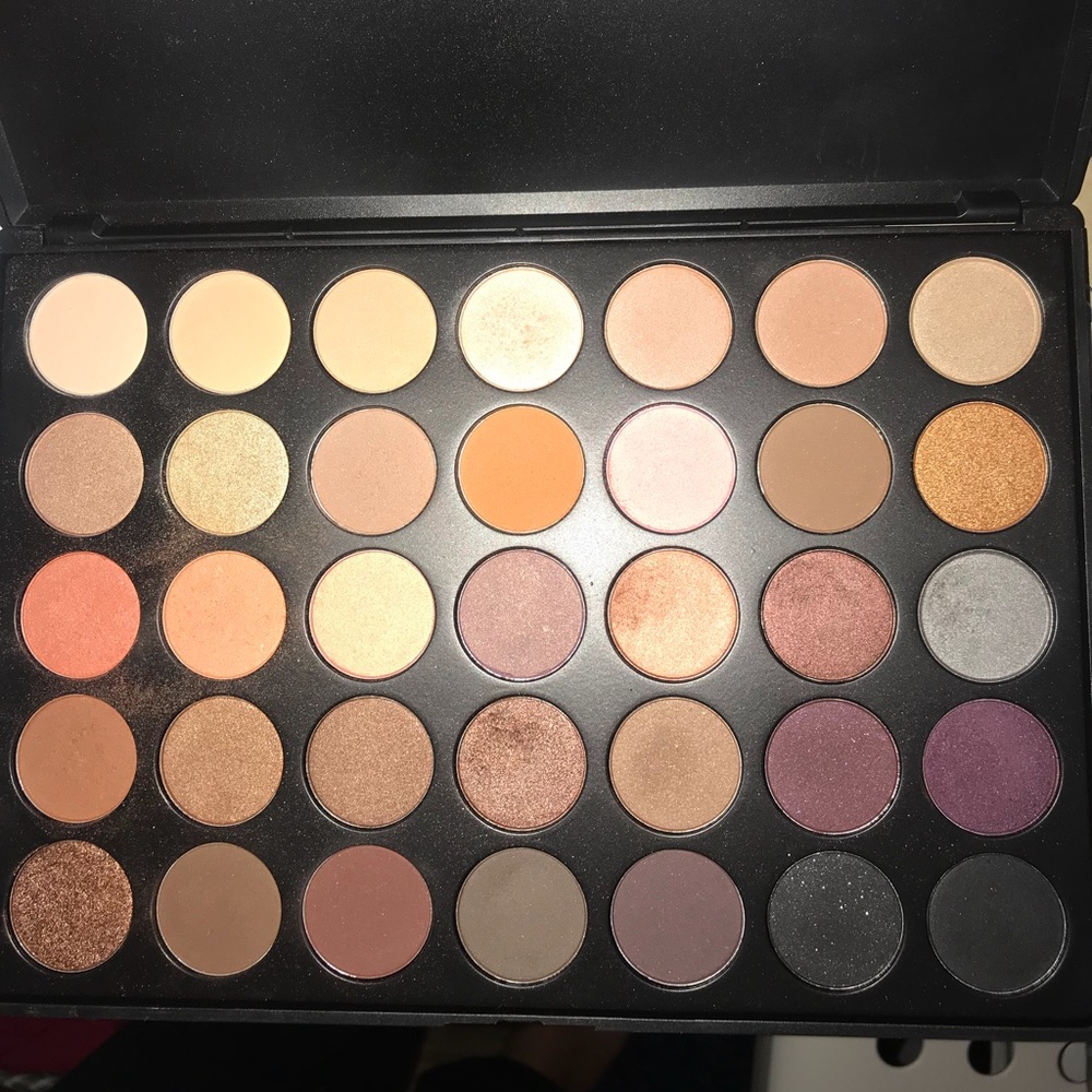 35W morphe palette hardly used!